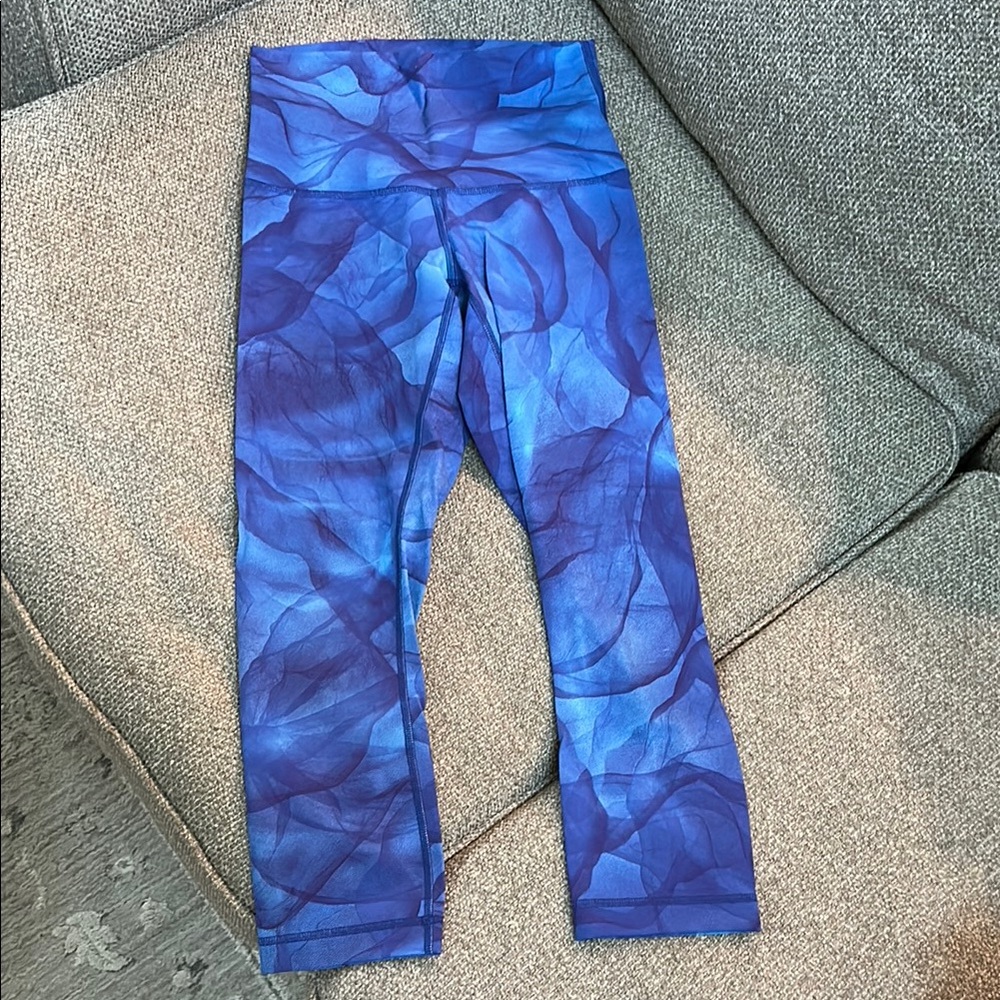 Lululemon women’s size 4 leggings